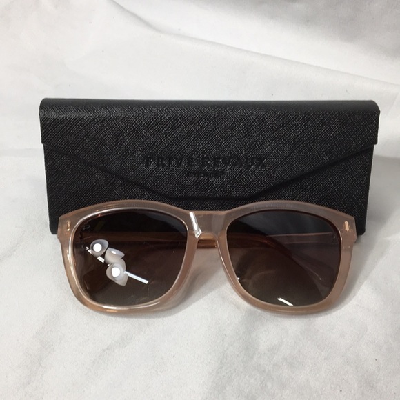 Privé Revaux Womens Rose Gold Pink Sunglasses With Case Like-New - Picture 2 of 16